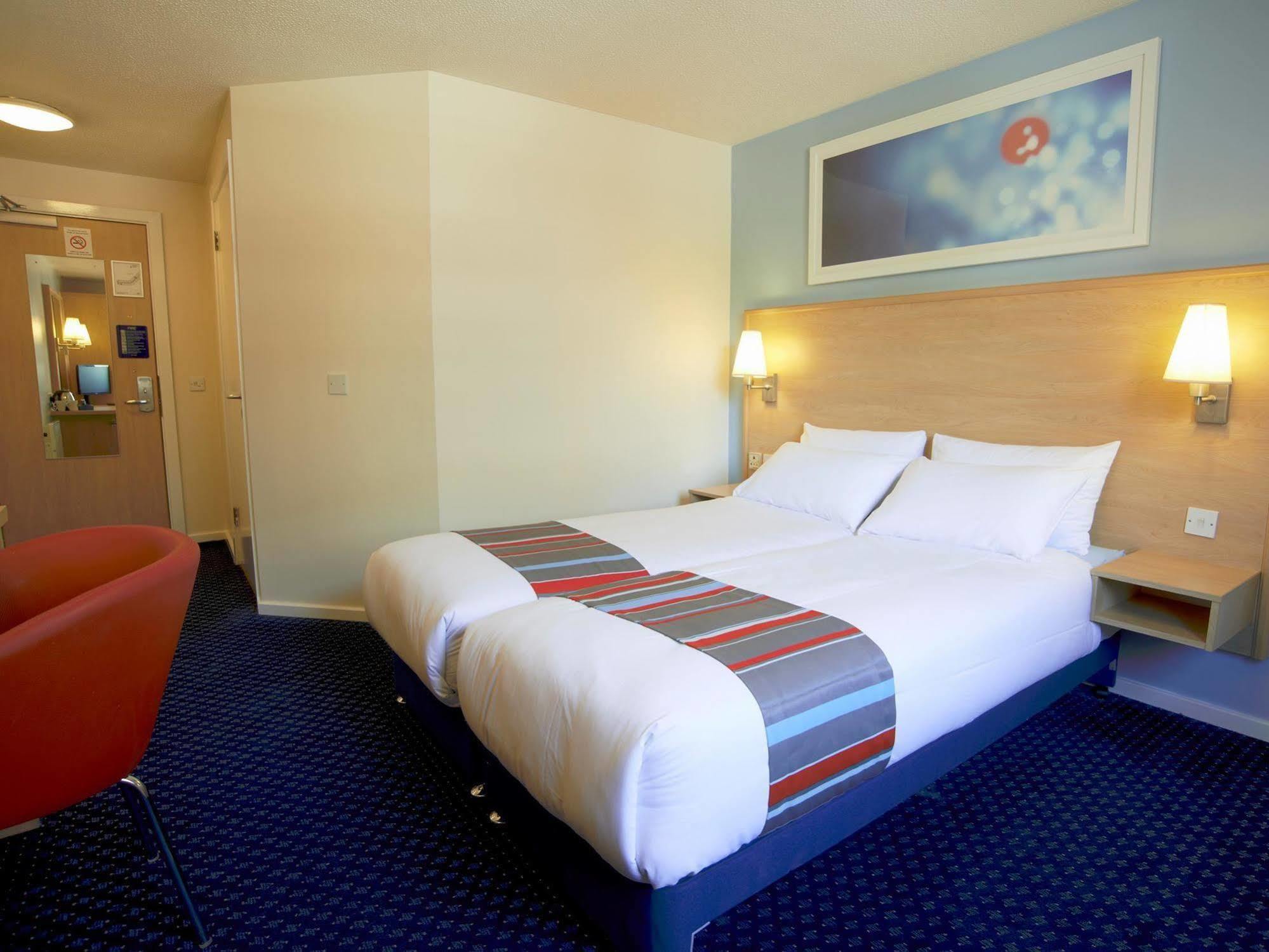 Travelodge Aberdeen Central Exterior foto